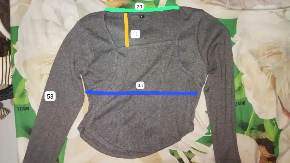 baju crop lengan panjang