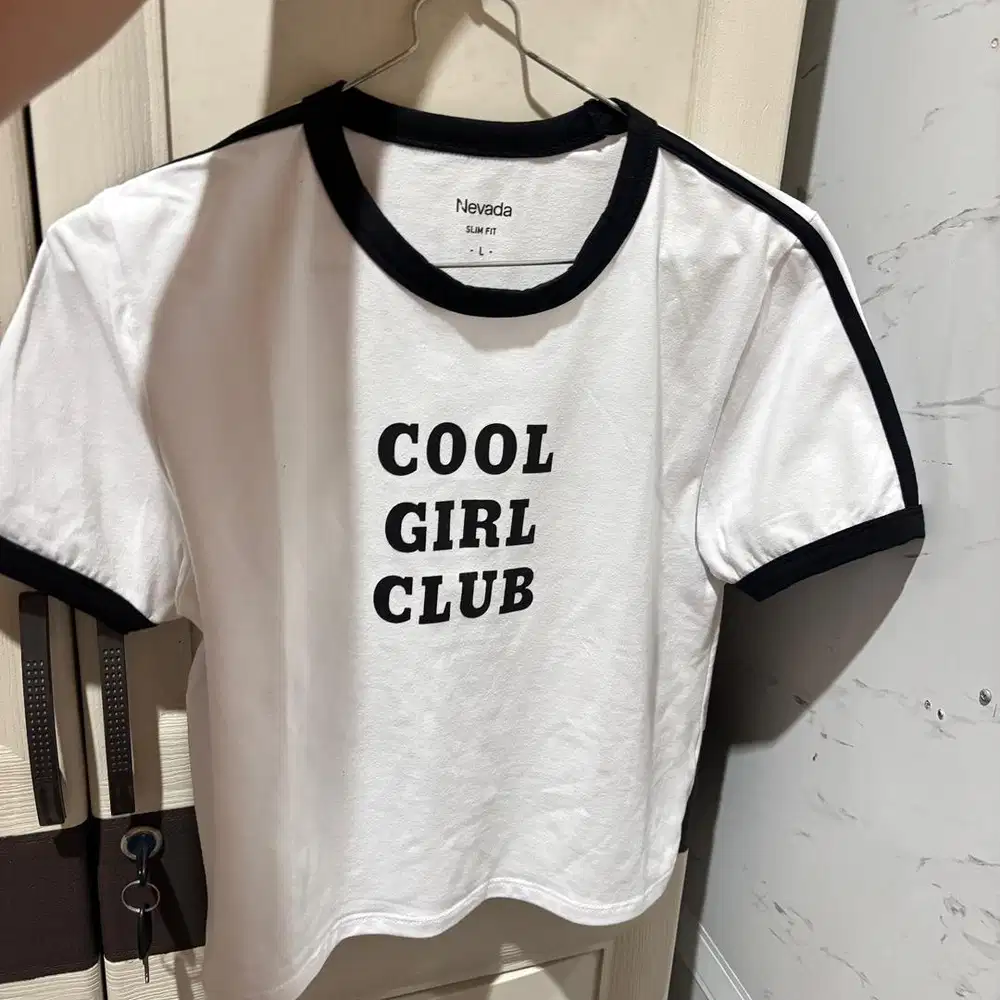 Kaos atasan wanita - Nevada