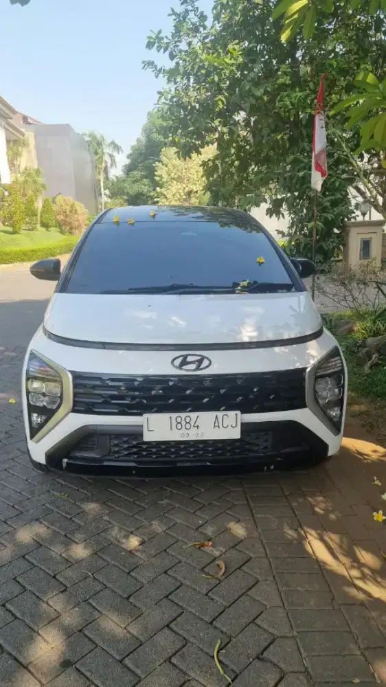 Hyundai stargazer prime two tone