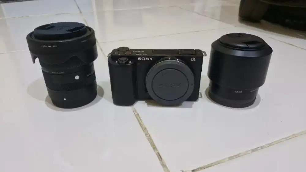 Kamera Mirrorless Sony zv e-10 beserta lensa prime
