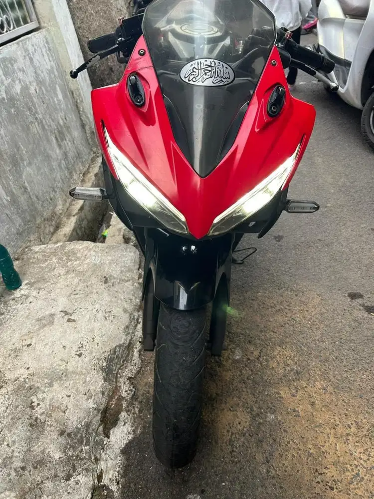 Honda CBR 150R 2019 merah-hitam MESIN SEGEL BU