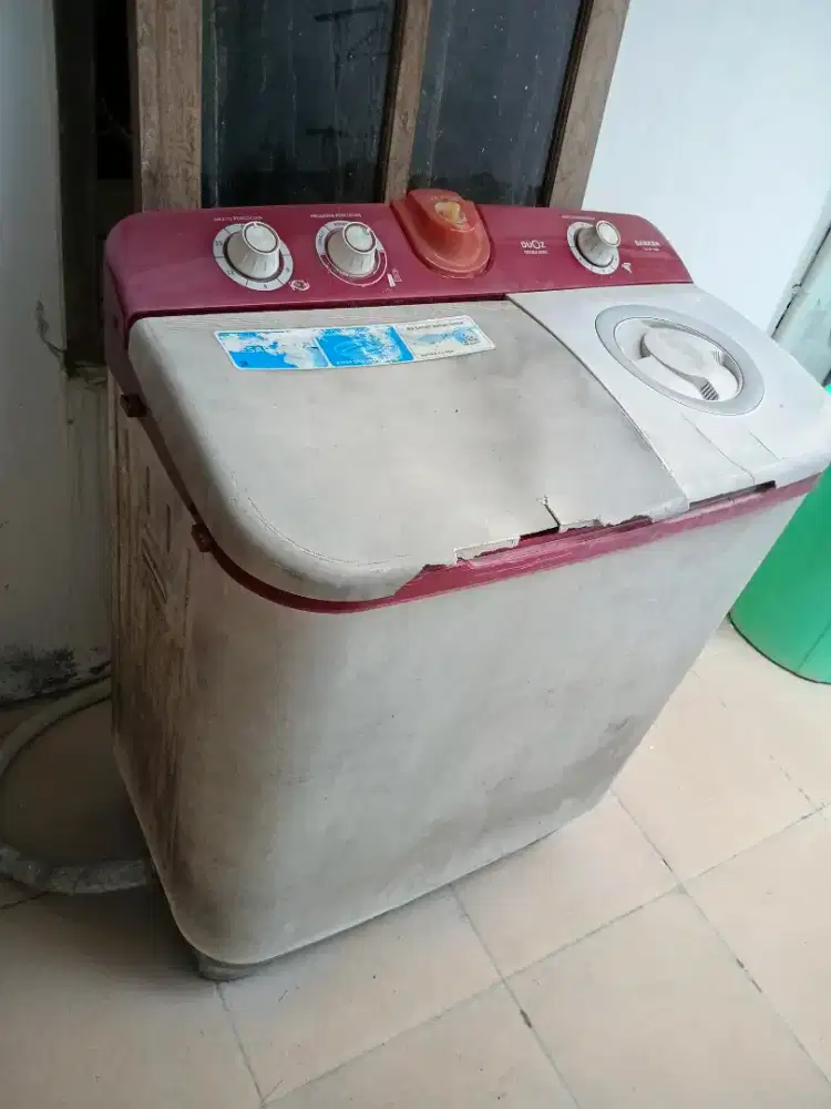 Mesin Cuci Dua Tabung
