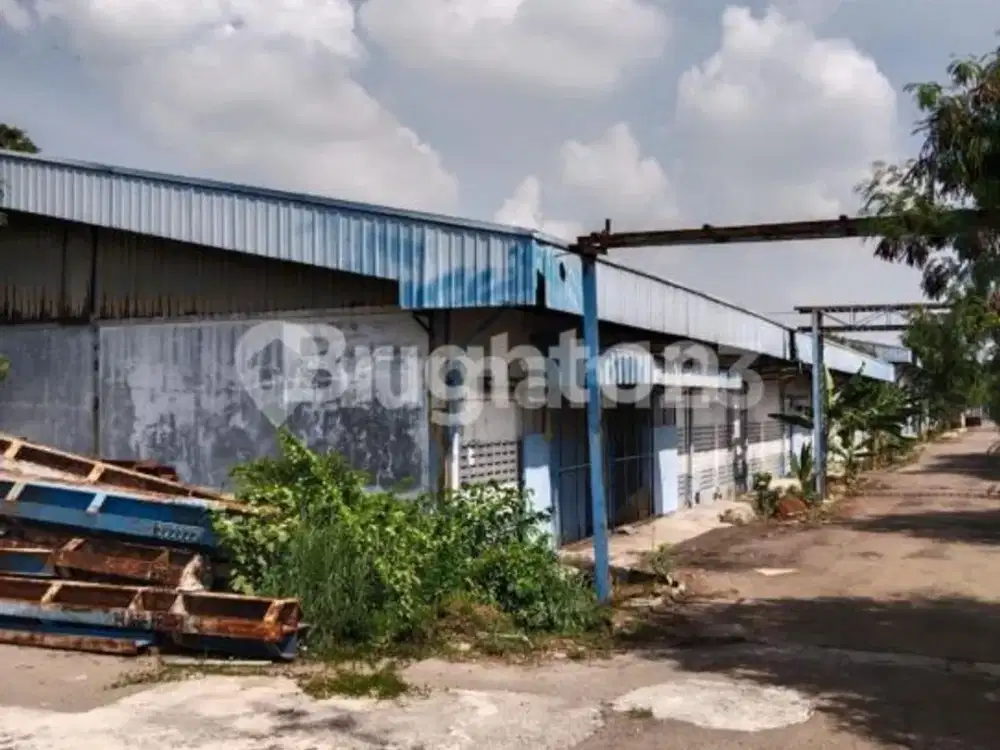 GUDANG LUAS TANAH 17,51 HA DAN TOTAL LUAS BANGUNAN 50,760M2 DI KARAWANG TIMUR, JAWA BARAT (KODE RMRG 2582)