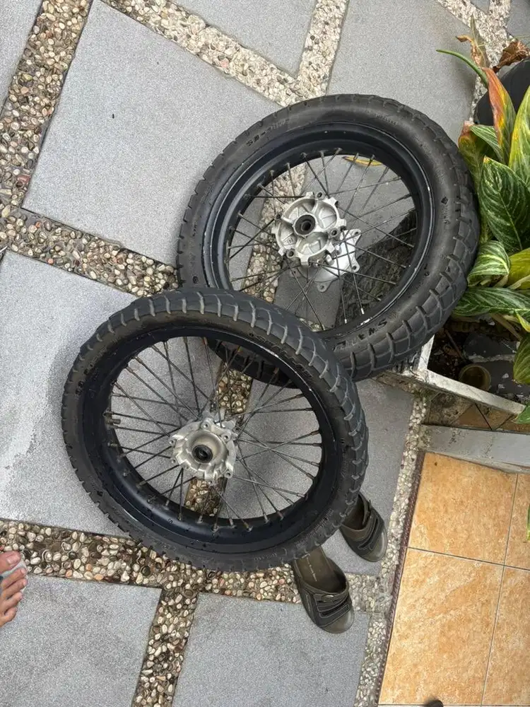 Set Velg Supermoto CRF150L