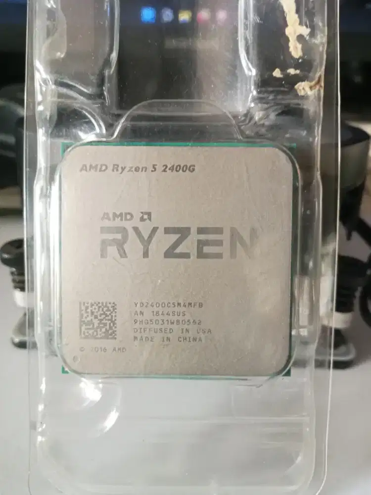 Procesor AMD Ryzen 5 2400G + Fan