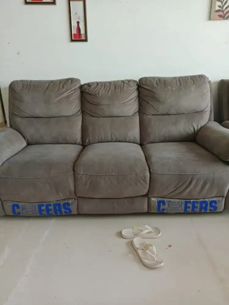 Sofa reclainer merk cheers