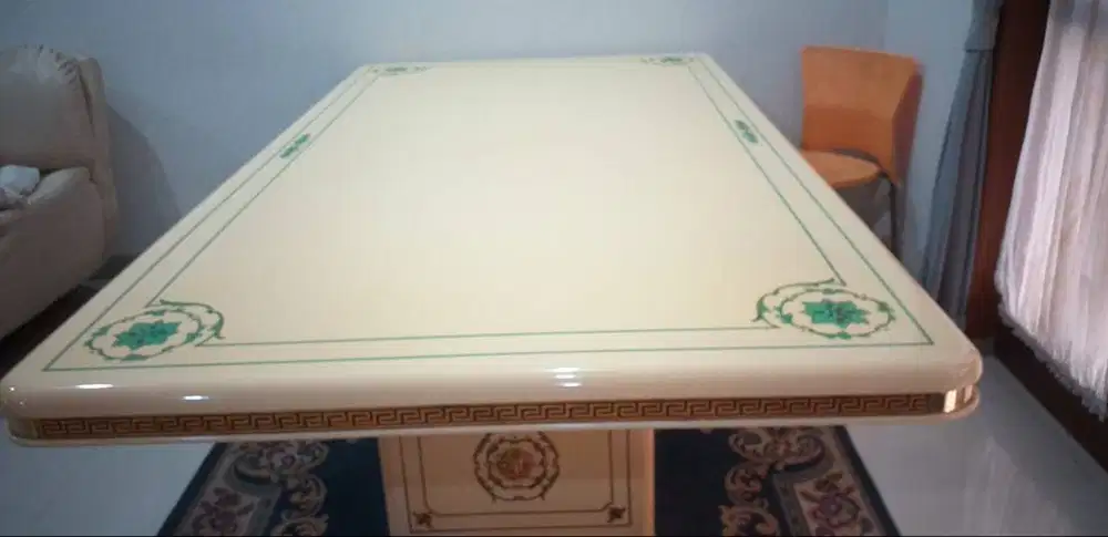 Meja makan Davinci 8 seater