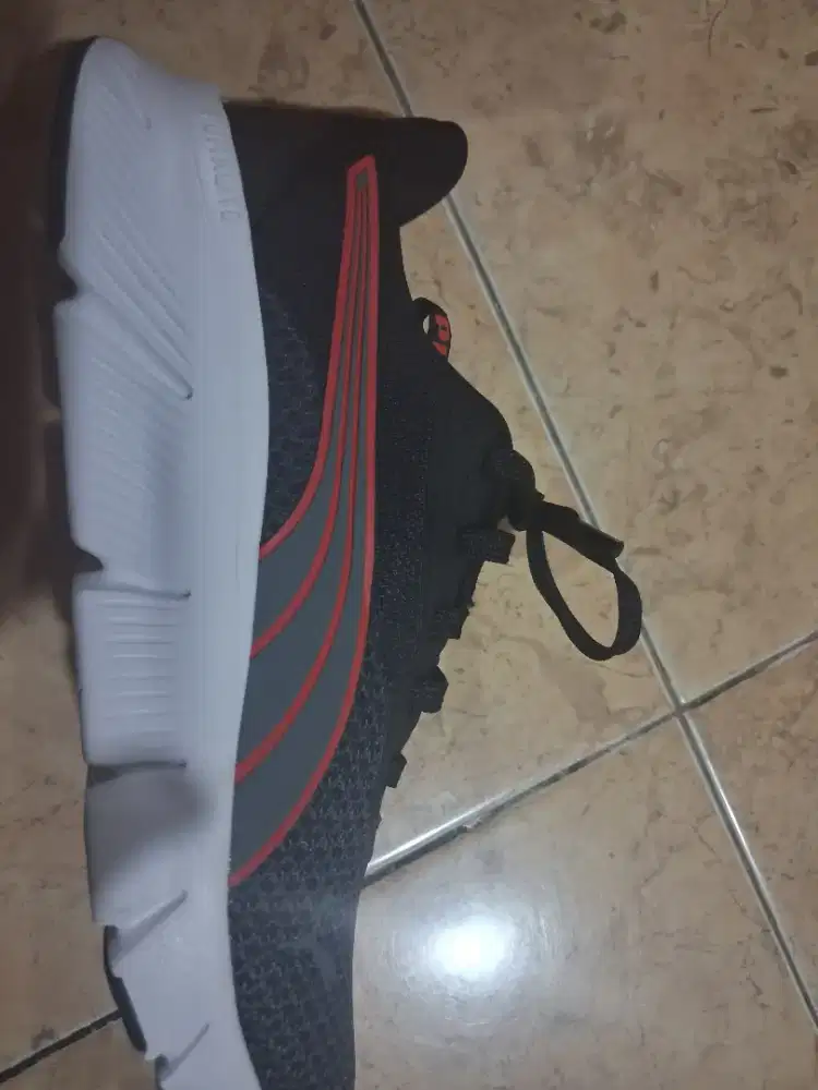 PUMA FLEXFOCUS LITE, SIZE 37, NEW