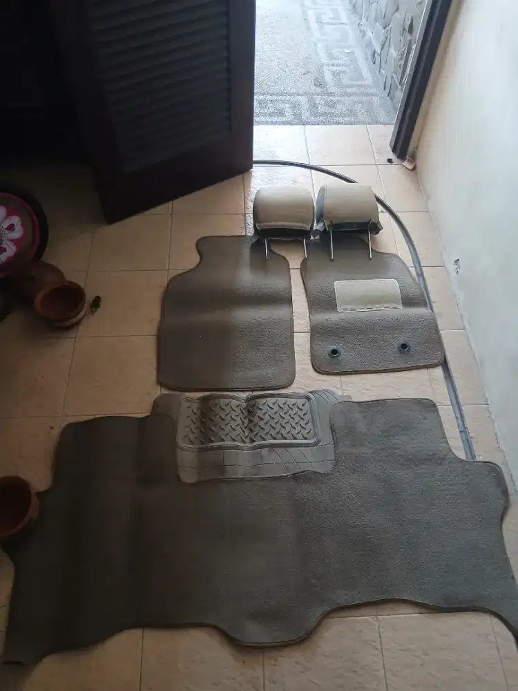Fortuner 2013 karpet ori & sandaran kepala