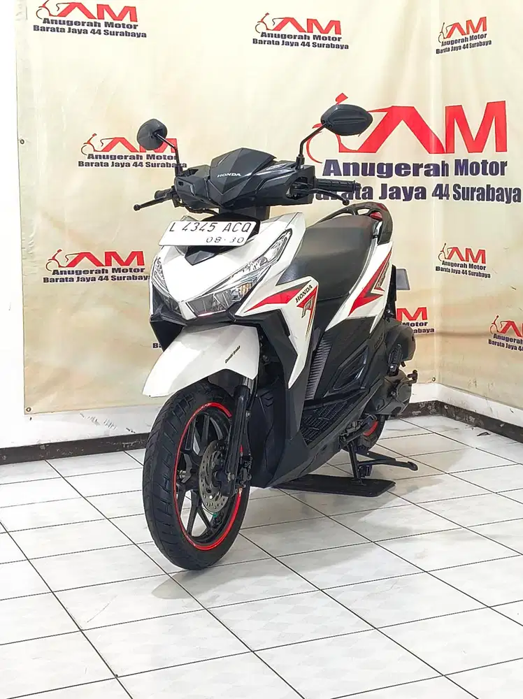 Vario 125  CBS Tahun 2015 warna putih