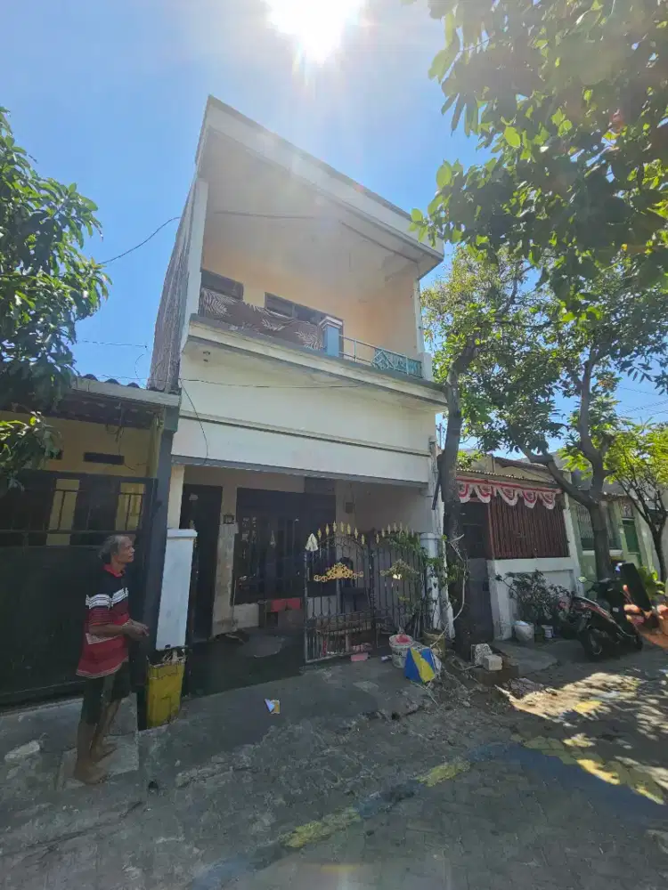 DIKONTRAKKAN RUMAH MEDOKAN SEMAMPIR