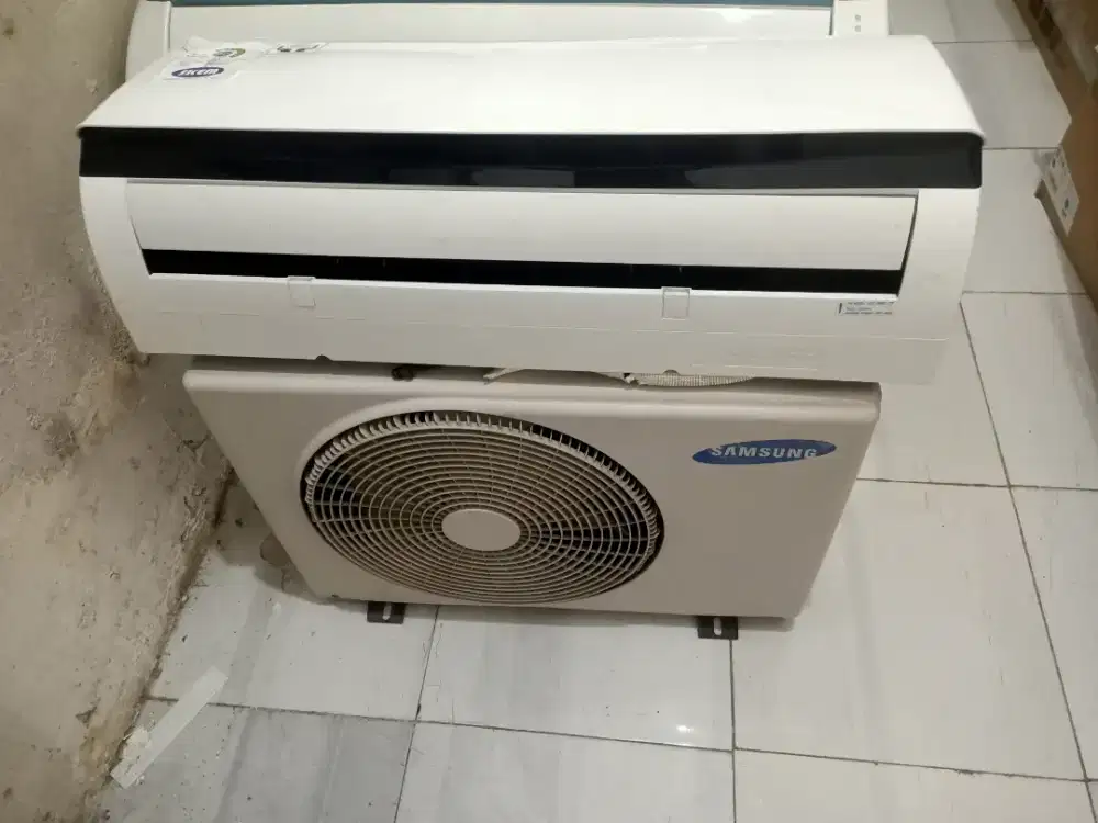 Jual ac samsung1/2 pk lowat 320 kondisi 95% ori semua