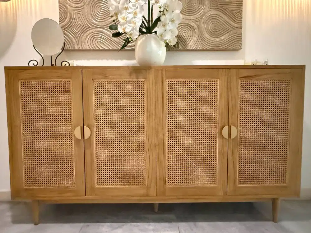Lemari Rotan Kayu