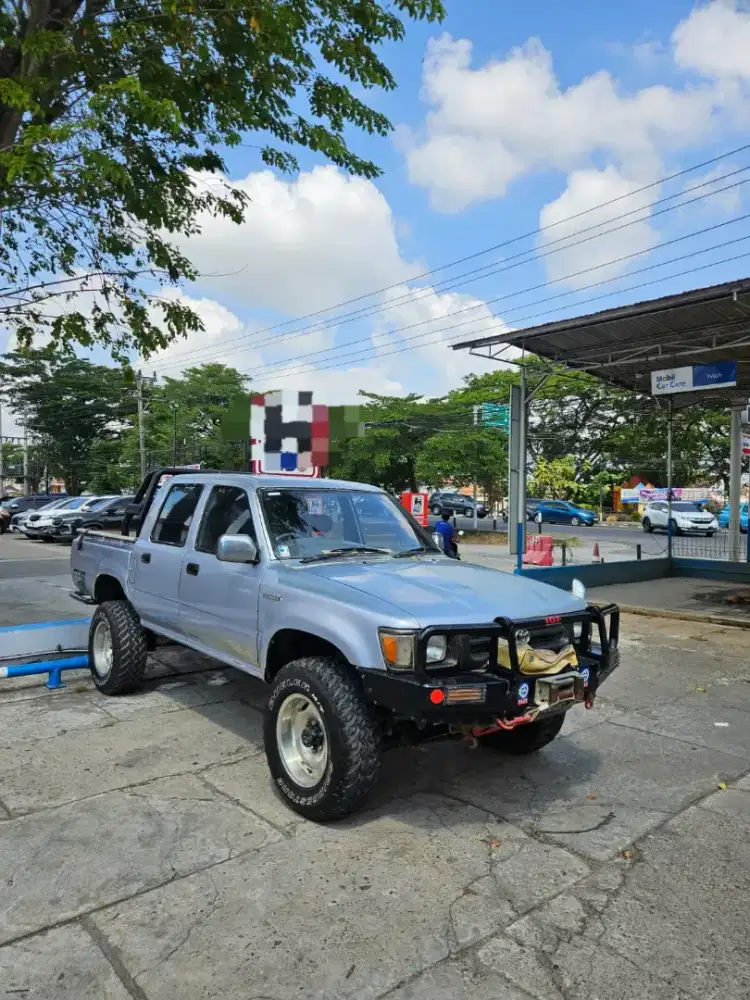 Toyota Hilux LN 107 1997 4x4 MT Free winch T-Max