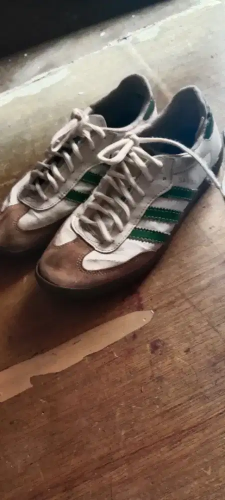 Sepatu Adidas no 39 minus seseuai pic