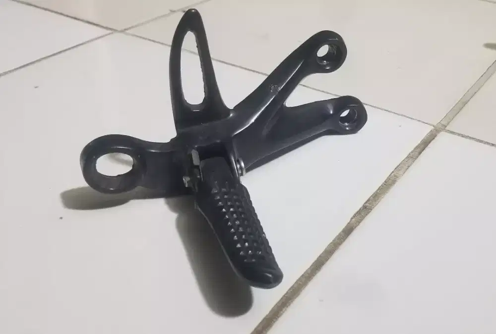 STEP BELAKANG GANTUNG
