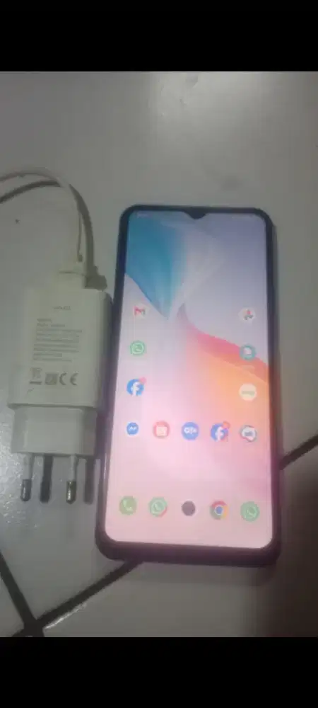 Vivo y33s 8+4/128 HP n cas aja