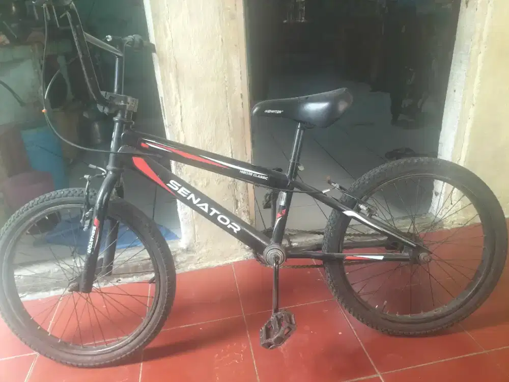 Sepeda senator classic