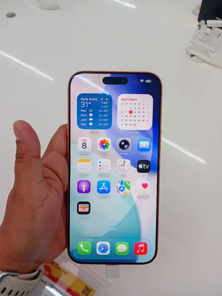 Cicilan tanpa kartu kredit cukup ktp dan handphone pribadi