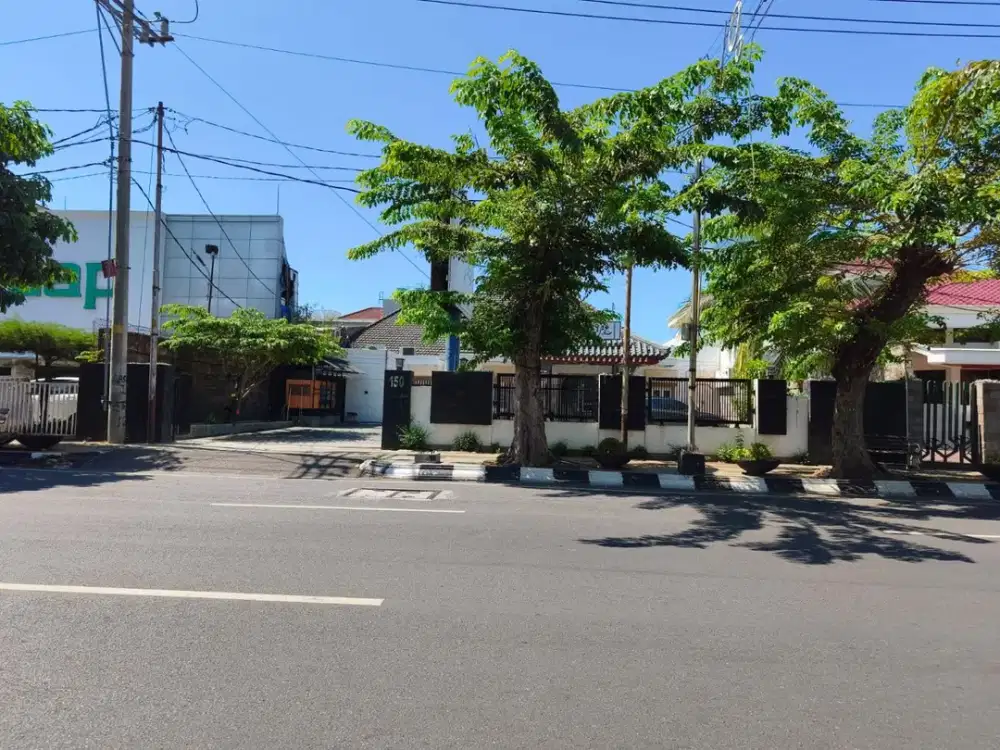 Disewakan ruang usaha di jl Gajahmada Semarang