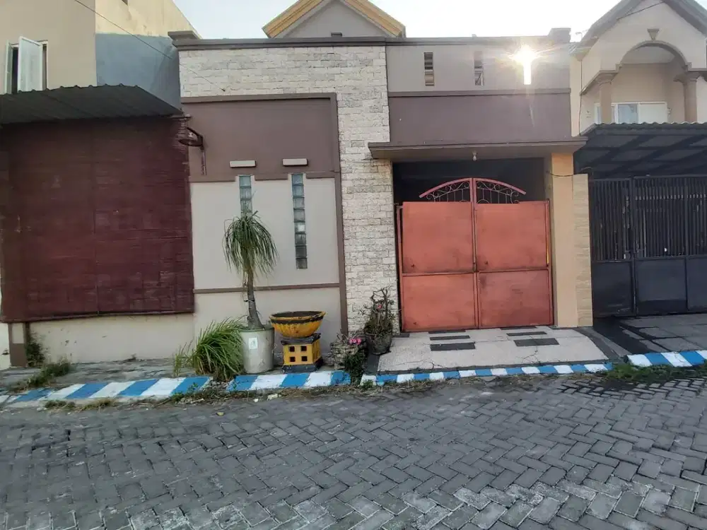 Dijual Rumah Wiguna Tengah Semi Furnish dekat UPN Surabaya REV.A1103