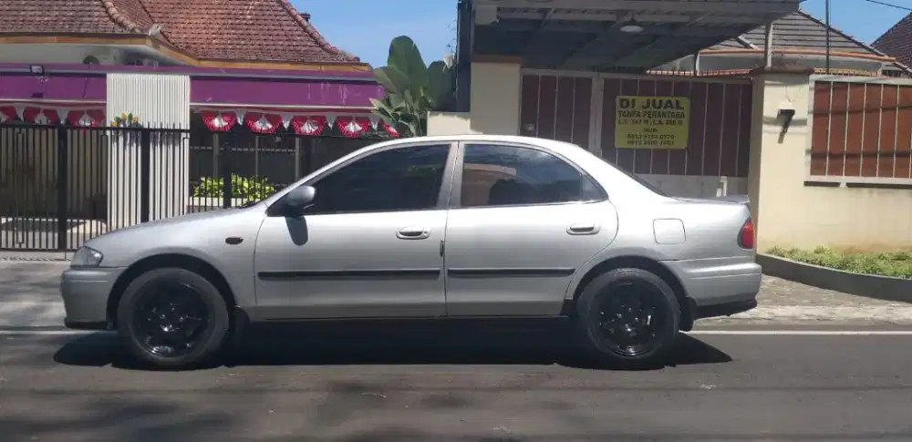 Mazda Familia 323 1997
