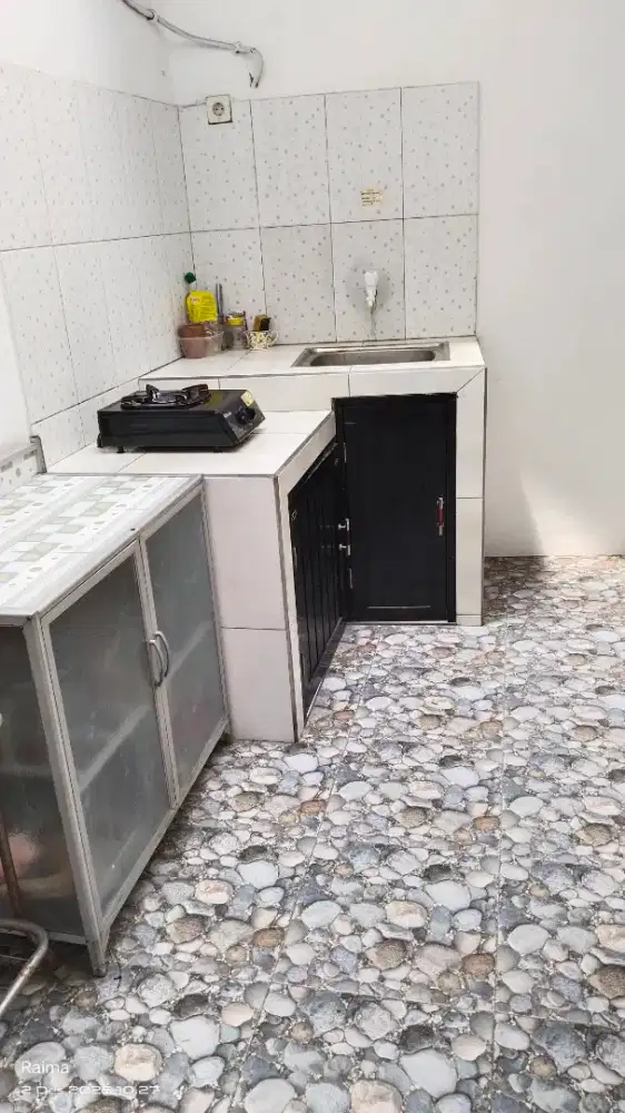 KOST PUTRI di MAMPANG