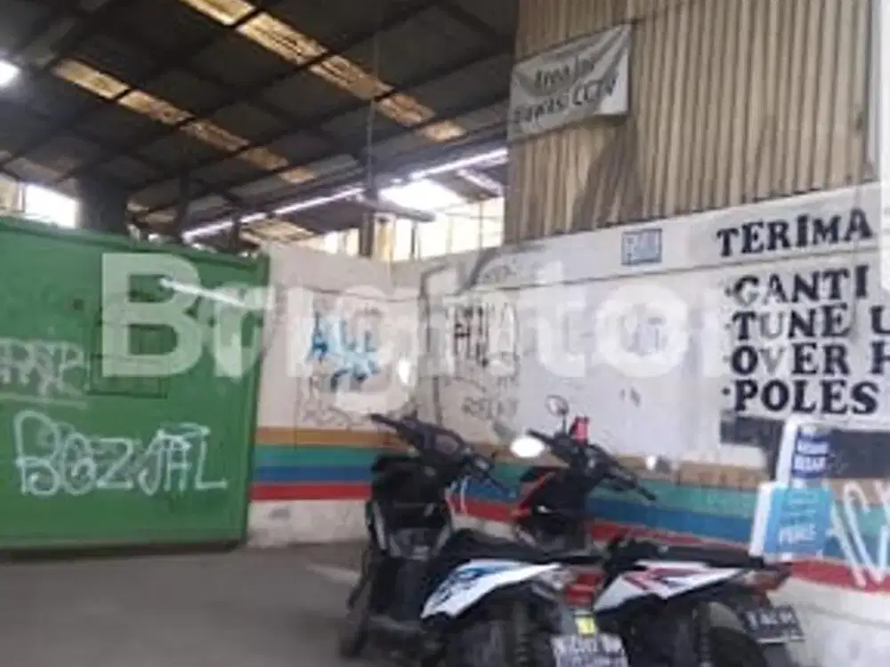 TANAH PLUS BANGUNAN EX BENGKEL MOBIL BODY REPAIR DI DAERAH KEMANGGISAN, JAKARTA BARAT.(KODE RMRG971)