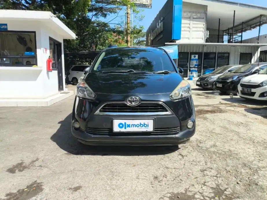 LOW DP Toyota Sienta 1.5 V Bensin-AT 2017 AFW