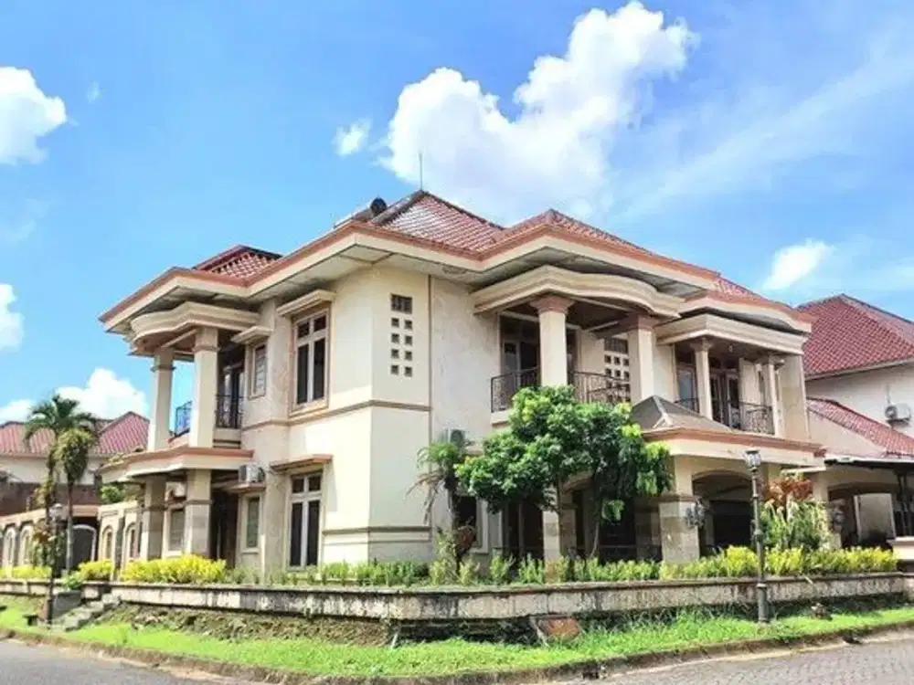 Rumah Mewah Strategis Dekat Mirota Godean