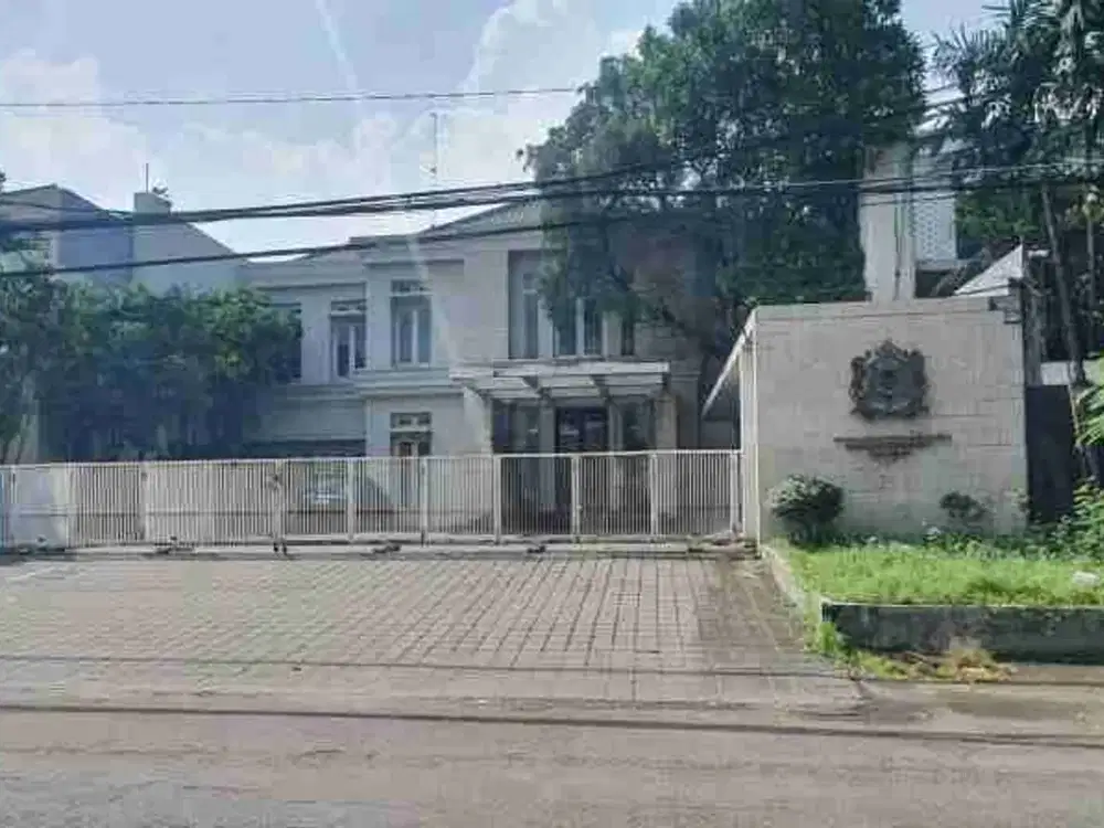 ex Bangunan Kantor Di Pusat Kota