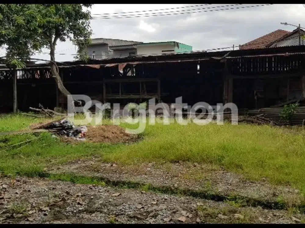 GUDANG LAMA CIPONDOH, TANGERANG EKS FURNITURE HITUNG TANAH DI PINGGIR JALAN RAYA LUAS TANAH 1960M2 (KODE RMRG1758)