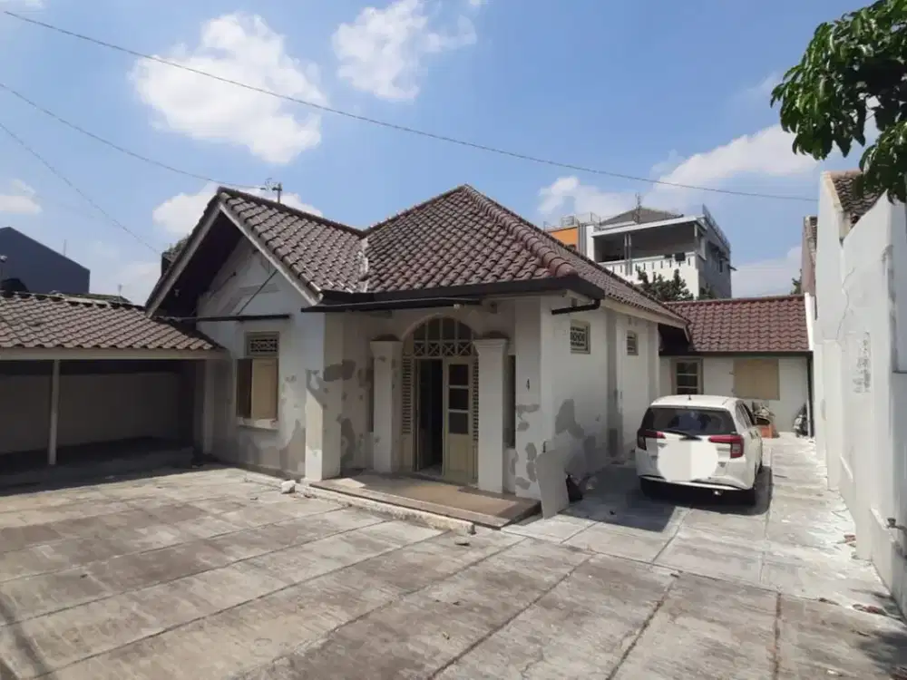 Disewakan Rumah Indis Mangku Jalan Utama Lokasi Dekat Tugu Jogja Dan UGM