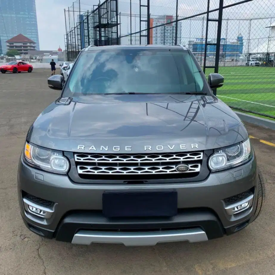 LAND ROVER RANGE ROVER SPORT 3.0 HSE Tahun 2017