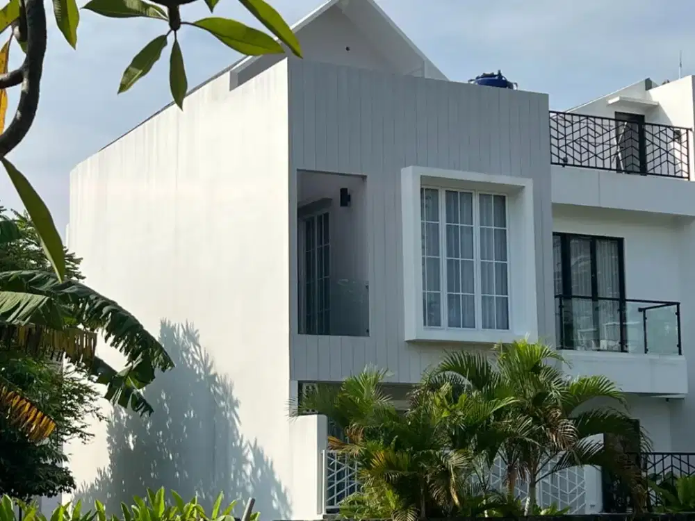 Siap Huni Full Furnished, Rumah Berorientasi Selatan di Ciputat JS-19082