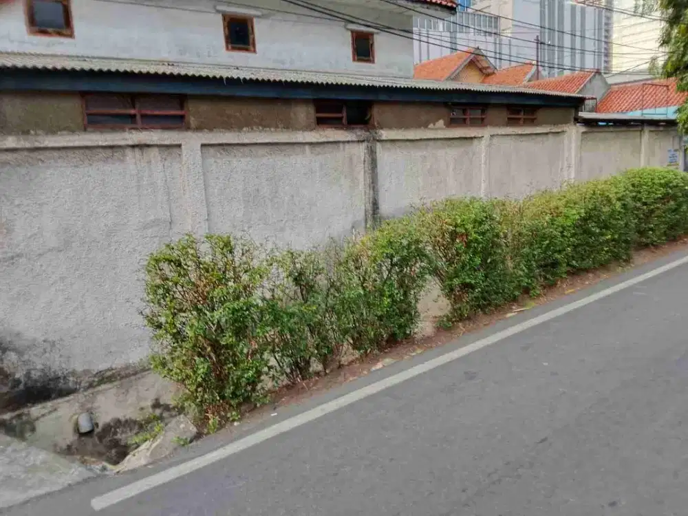 Dijual Rumah/Tanah di Kawasan Pusat Perkantoran, Karet Tengsin Jakarta Pusat
