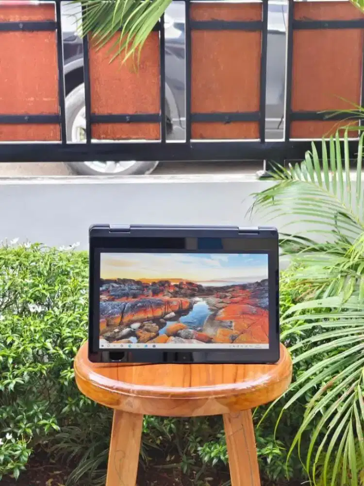 TOUCHSCREEN & BISA DILIPAT! LENOVO YOGA 11E SIAP TEMANI HARI-HARIMU!
