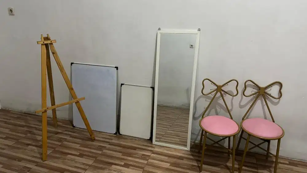 Papan tulis magnet cermin kursi