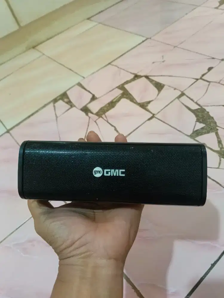 Speaker bluetooth  portabel gmc