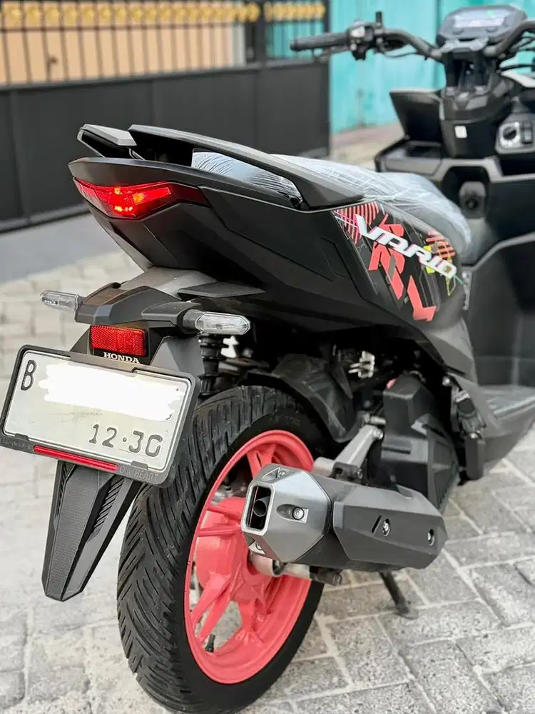 KM 27 KILO! HONDA VARIO 125 STREET RARE EDITION TH 2025 PAJAK 12-2026