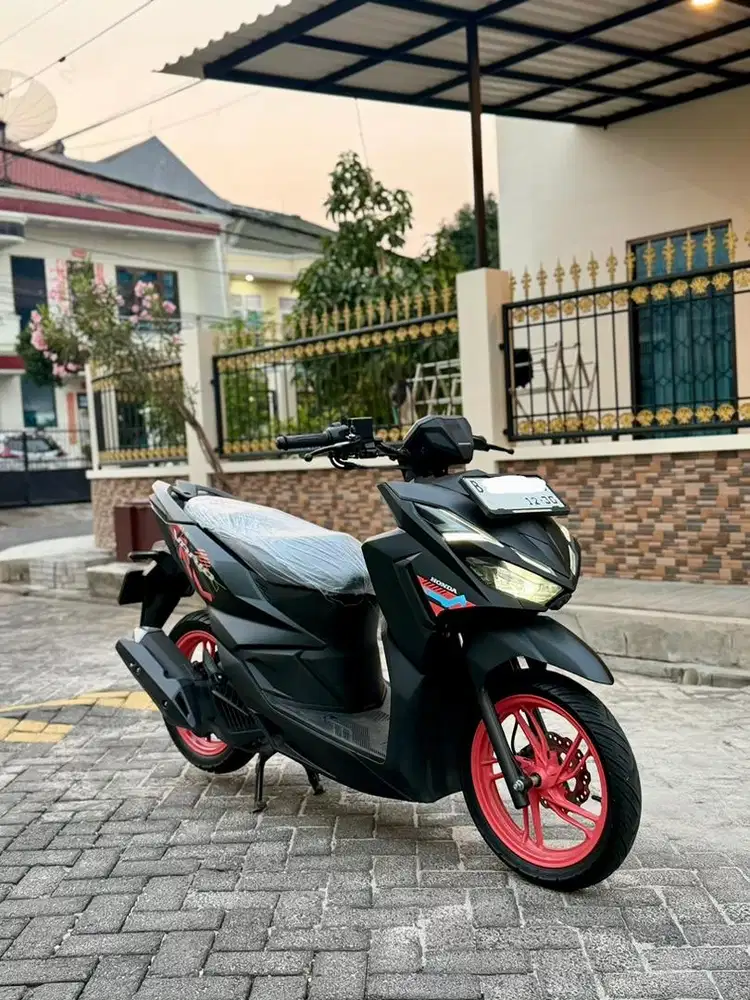 KM 27 KILO! HONDA VARIO 125 STREET RARE EDITION TH 2025 PAJAK 12-2026