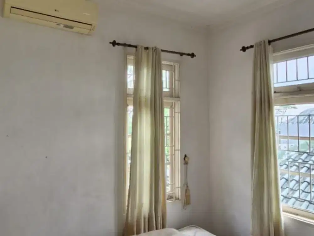 Dijual Rumah Mewah Siap Huni Berlokasi di Sentul Cluster Mediteranian Golf hijau