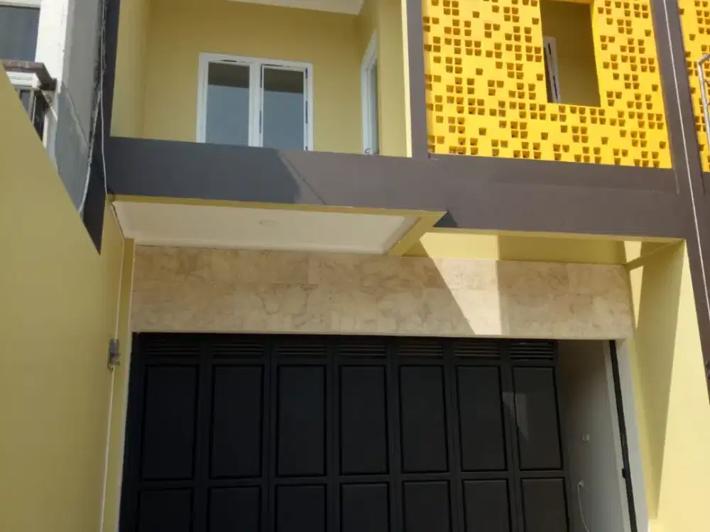 Ruko BARU di Arcamanik Antapani Jalan Ramai Strategis Potensial Bisnis.