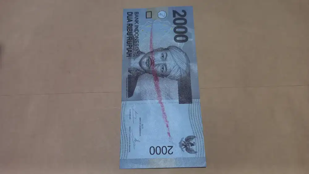 Uang kertas cetakan unik
