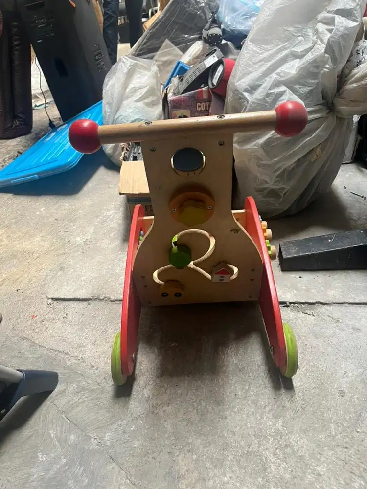 Baby Walker / Mainan Dorong Bayi / Alat Belajar Jalan Bayi