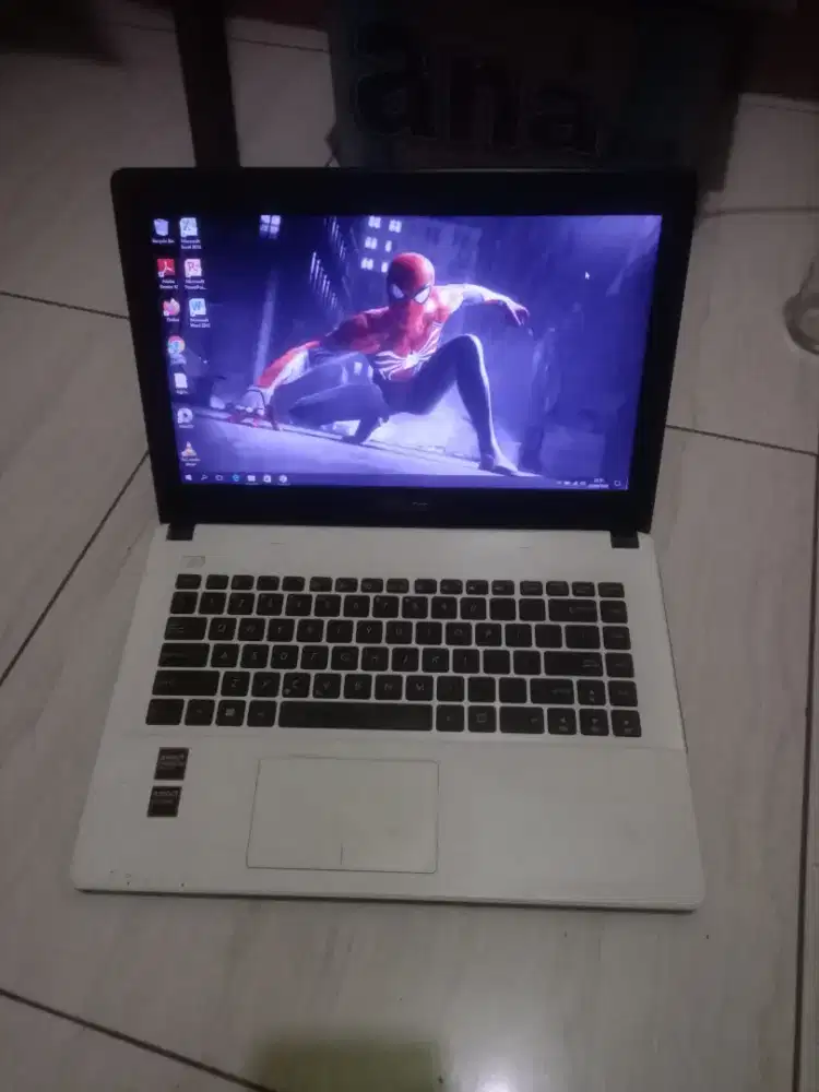 Asus X452e AMD E1-2500 ram 4gb SSD 100gb no minus