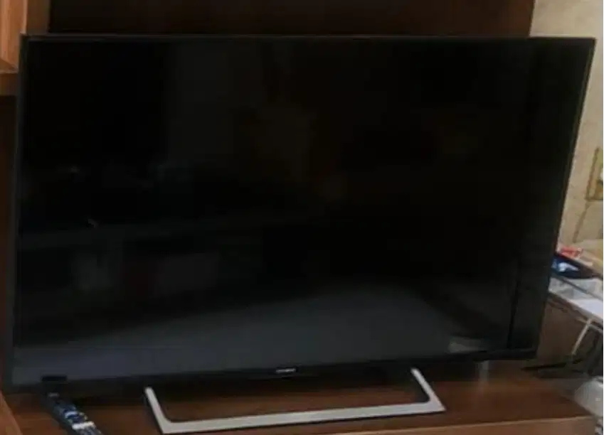 DIJUAL SONY BRAVIA LED SMART TV 49” 4K ULTRA HD – BEKAS TERAWAT