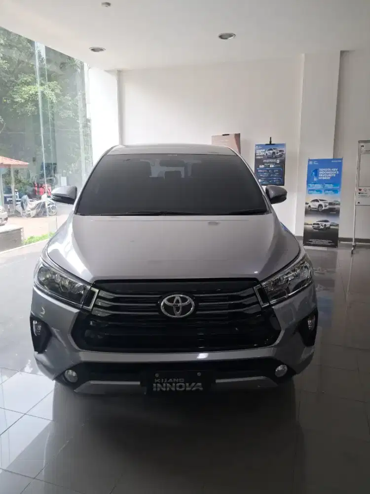 Dp 41 Jt Kredit innova 2.4 Diesel Matic / Manual Silver  Putih Hitam