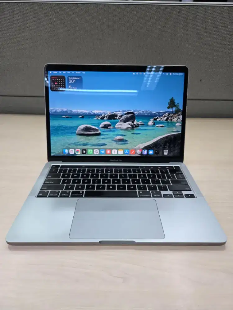 Macbook Pro M1 2020 Mulus