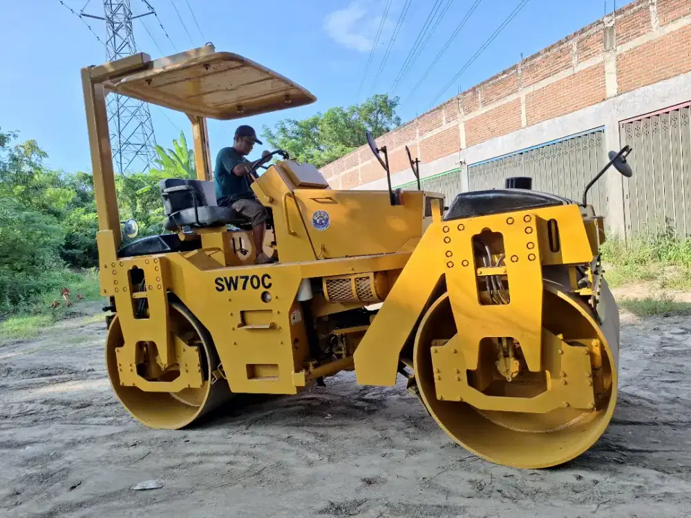 Tandem roller SW70 siap